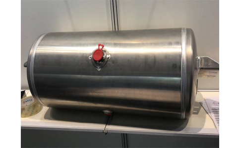 储气罐端盖焊接的多机器人协同焊接工作站